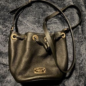 Michael Kors - Bucket Crossbody - Black